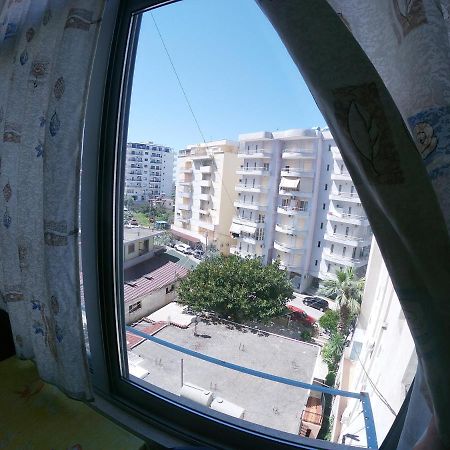 Honey Apartments Near Promenade Sarandë Exterior foto