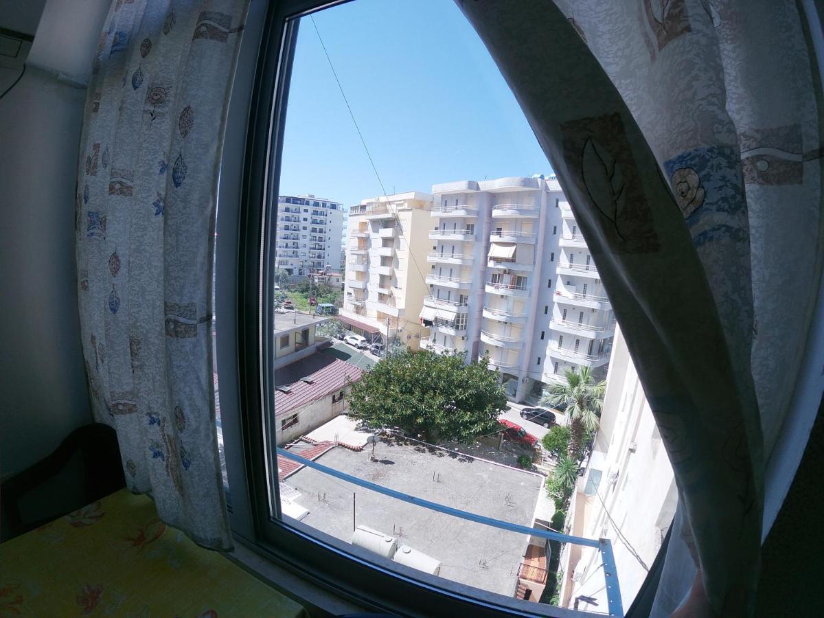 Honey Apartments Near Promenade Sarandë Exterior foto